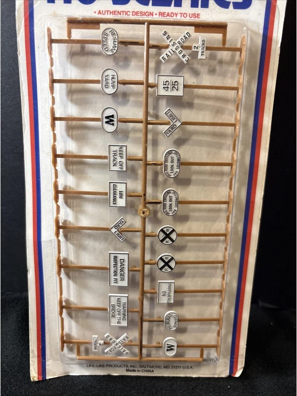 Brand New Sealed VTG Life Like HO Scenics Model Railroad Railroad Signs #1125